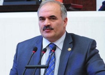 ‘Sizi böğürte böğürte ülkeden çıkartacağız’ diyen AKP’li acılar içinde öldü