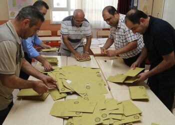 Türkiye bugün geçime gidiyor : Seçim günü tüm Türkiye’de 553 bin personel görev yapacak
