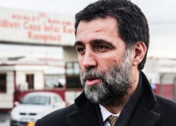 Hakan Şükür, AKP’de yaşadıklarını anlattı: ‘Kral Hakan’ diye peşimden ayrılmayanlar…