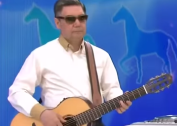 Türkmenistan Devlet Başkanı Berdimuhamedov  atı bayramında  rap yaptı