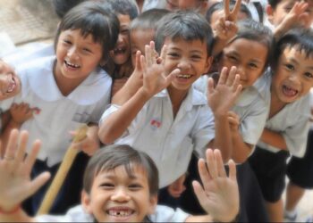 Filipinler’de öğrenciler diploma alabilmek için en az 10 ağaç dikmek zorunda kalacak