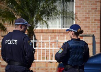 Polis son anda önledi: 3 DEAŞ militanı Sidney’de yapılan operasyonla yakalandı