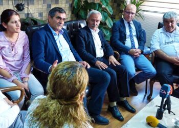 CHP’den HDP’li Başkanlara destek ziyaret: Sandığın gasbına direnmek herkesin boynunun borcudur