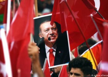 İkişer üçer maaşlı özel AKP’liler: Erdoğan’a yakın olan ve birden fazla kurumdan çift haneli maaş alan çok sayıda isim var