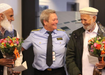 Norveç polisi, cami saldırısını önleyen ikiliyi kahraman ilan etti