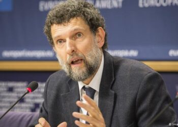 Gezi davası: Osman Kavala’nın tutukluğuna devam kararı, sonraki duruşma 24 Aralık’ta