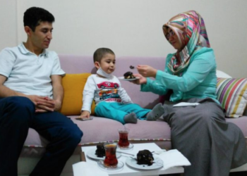 Gerekçe Bylock: Lösemi tedavisi gören Akif’in anne ve babasını aynı anda tutukladılar