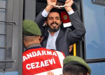 Ahmet Baransu: Balyoz ve Ergenekon darbe idiyse, ağabeyim neden tutuklu?
