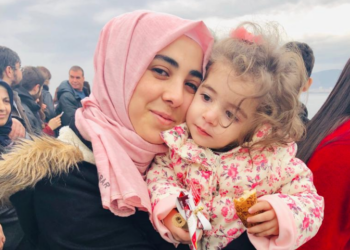 Dört aydır tutuklu: Elif Tuğral doğum yaptı, kapısında 10 jandarma duruyor