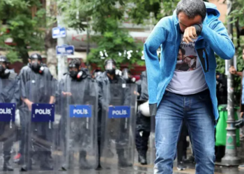 HDP’nin Demokrasi Buluşması’na polis engeli: Veli Saçılık’a darp ve gözaltı
