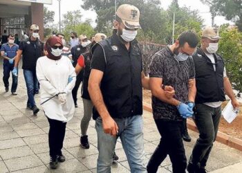 Gözaltındaki avukatların yakınları aranıyor: ‘Kesin tutuklanacaklar; karşılığını verin kurtaralım!’