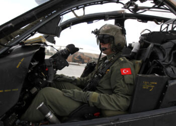 Hava Kuvvetlerine operasyon: 16’sı pilot 110 askere gözaltı