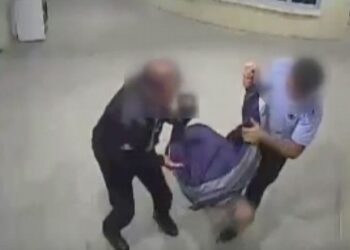 Cezaevinde gardiyan terörü güvenlik kamerasında: Memura ceza yok, kolu kırılan tutukluya var