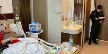İfadesi tamamlandı: Polisin gözaltı için kapıda beklediği lohusa anne Yıldırım serbest bırakıldı