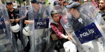 KHK’lı Öğretmen Acun Karadağ, çıplak aramayı anlattı: Anadan üryan soydular