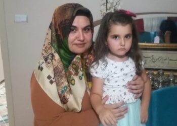 Minik Hafsa annesine kavuştu: Babası 1 yıl, annesi ise 6 aydan beri cezaevinde