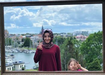 KHK’lı Merve Öğretmen, yaşadığı zulmü anlattı: Apartmana ‘burada terörist istemiyoruz’ yazıldı