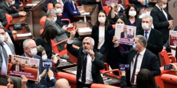 Sekiz partinin yapamadığını yapan vekil: Ömer Faruk Gergerlioğlu