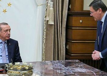 Akın İpek, Melih Gökçek’i misafirliğe gittiği evi soyan hırsıza benzetti