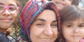 AKP’ye rehin adaletin tablosu:  Üç çocuk annesi Demet Aksoy feryat ede ede cezaevine girdi