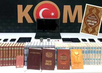 AKP yargısının düşman hukuku: Suç delili olarak, Efendimiz’in dualarıyla ilgili bir kitaptan 10 yıl ceza