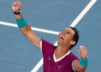 Finalin galibi İspanyol tenisçi: Rafael Nadal, tarihi bir geri dönüşle Avustralya Açık’ı kazandı