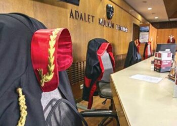 İYİ Parti ve CHP’li üyeler hukuksuzluğa ortak oldu: HSK, 15 hakim ve savcıyı meslekten çıkardı