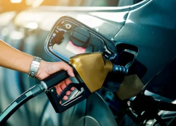 Akaryakıt zamları devam ediyor: Motorine 1,30 TL zam