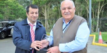 Çeyrek asırlık bir görev: Amity Koleji ile yaşıt olan Ahmet Tanas, emekliye ayrıldı