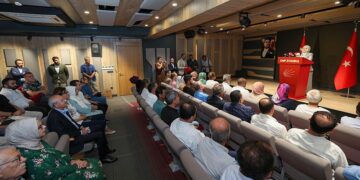 İlahiyatçı, akademisyen ve STK yöneticilerinin oluşan bir grup, CHP Lideri Kılıçdaroğlu’ndan  helallik istedi