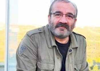 Şair Odabaşı’ndan cadı avına tepki: Mağdur çocuklara yardım ettiğimi ifade ederek kendimi ihbar ediyorum!