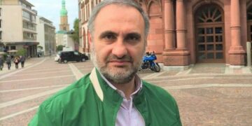 Doç. Dr. Şadi Aydın: KHK ile kapatılan üniversitemin kapısından içeri sokmadılar, araştırmalarıma el konuldu