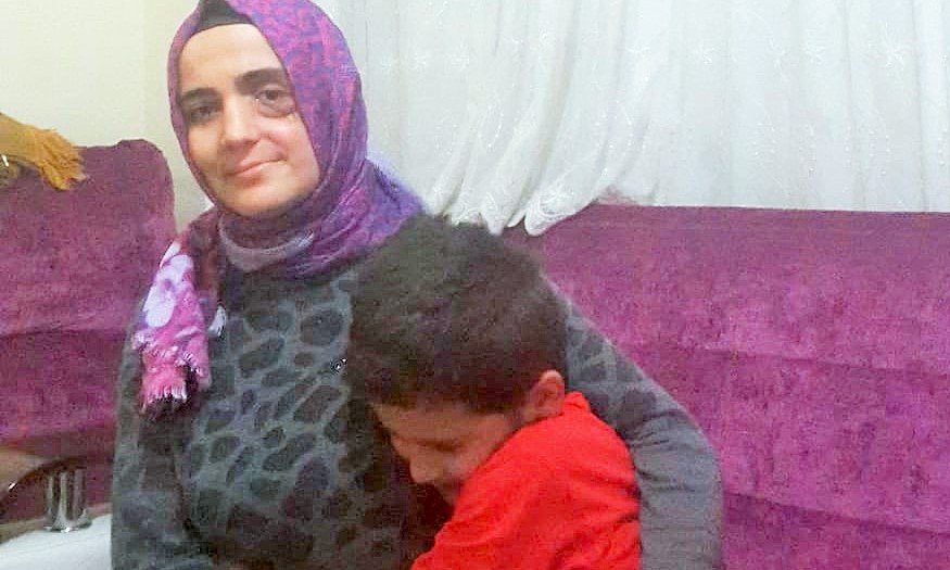 AKP zulmü: İnfaz erteleme olmadı, polisler kanser hastası Ayşe Özdoğan’ı evden aldı