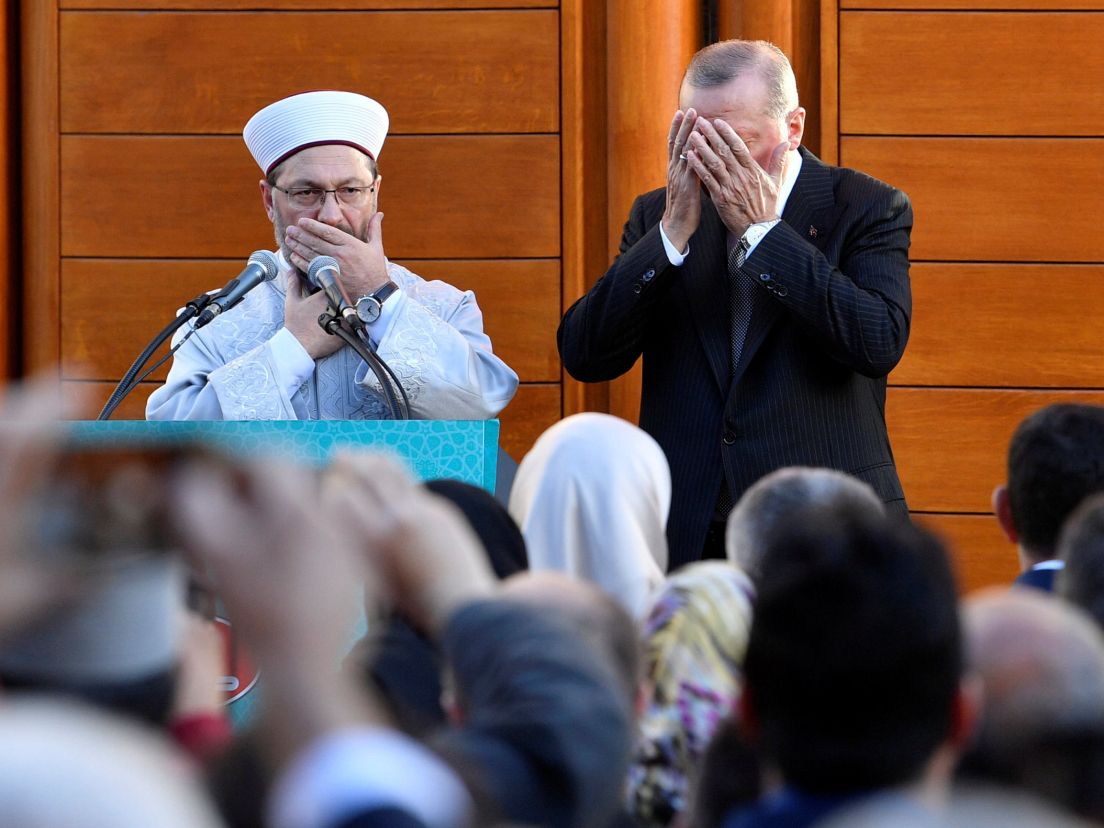 Dünyanın en büyük araştırma şirketi: Türkiye en az din adamları ve siyasetçilere güveniyor