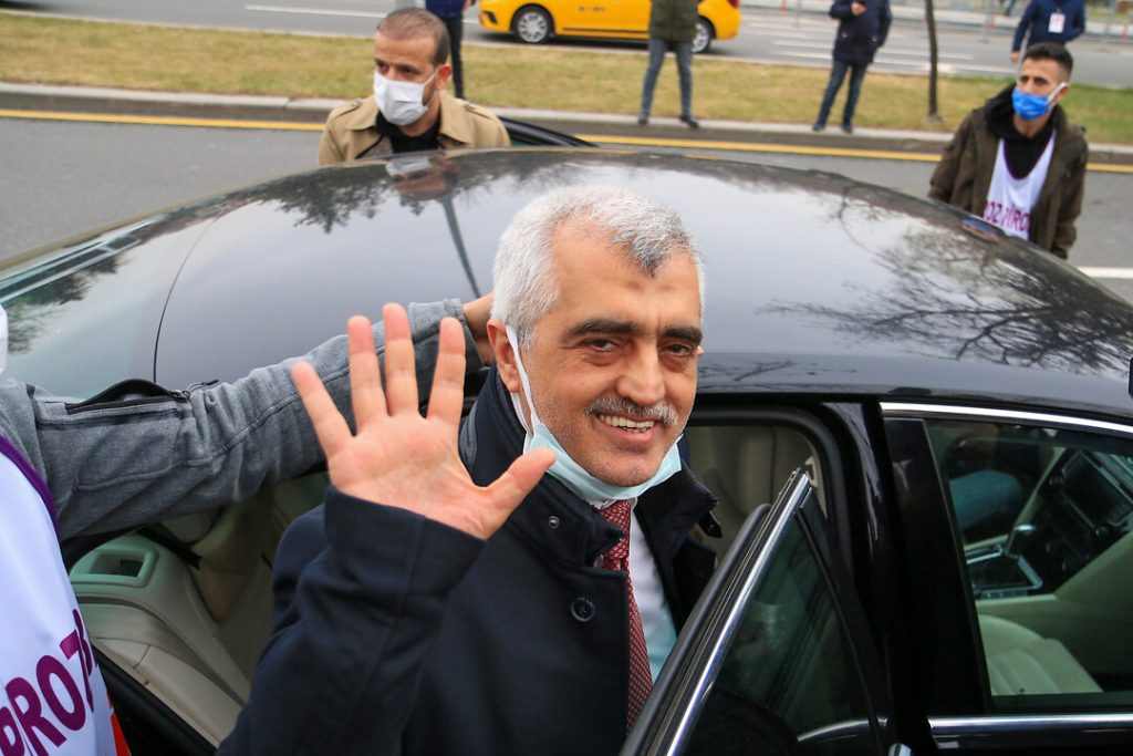 Gergerlioğlu karakolda yaşadıklarını anlattı: Üç buçuk saat pijamayla bekledim