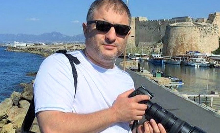 Gözaltına alındı:Mağdurların sesi olan KHK TV muhabiri Ahmet Erkan Yiğitsözlü’nün evinde arama yapılıyor