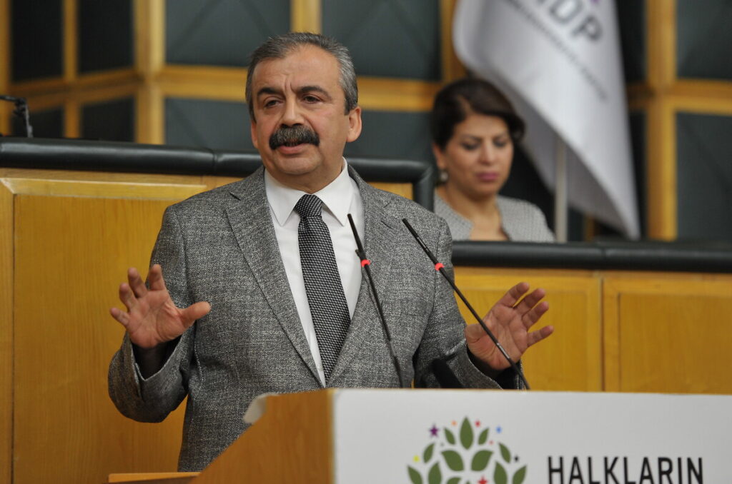 Sırrı Süreyya Önder: Bizim için hayati olan barış, muhataplarımız için değildi