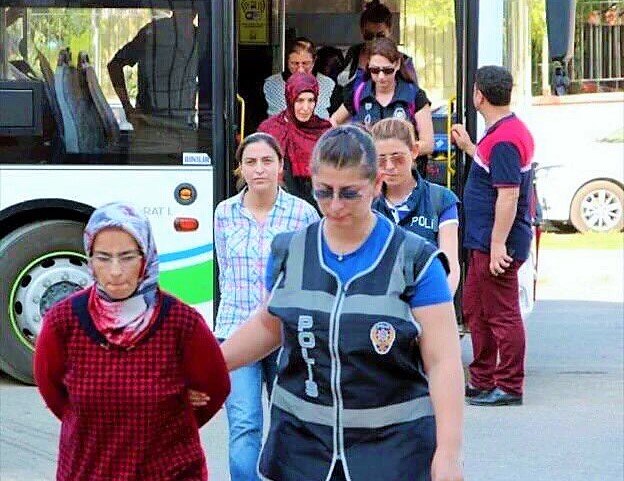 Avrupa ve Almanya cadı avını seyretmeye son versin!