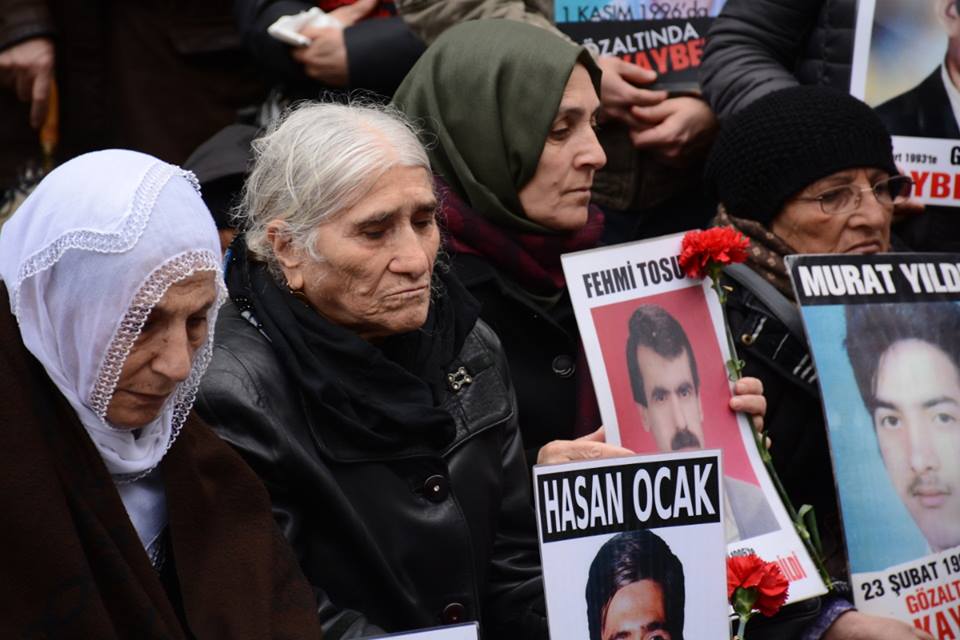 Cumartesi Anneleri: Kime ne yaptık da Galatasaray bize yasaklandı, çekin elinizi meydanımızdan