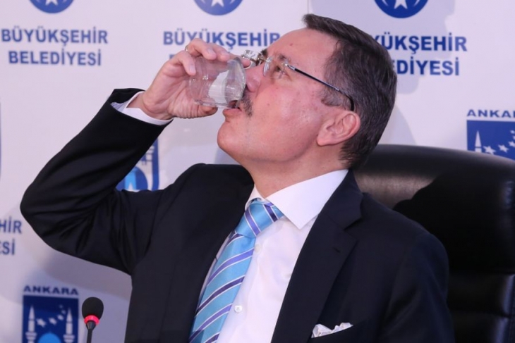 Devrik Belediye Başkanı Melih Gökçek’in seçim anketini ‘teröristler’ kazandı