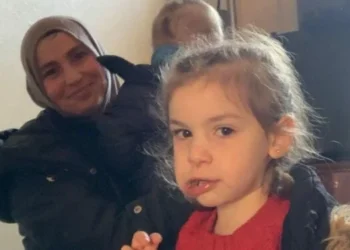 Eşini kaybeden anne iki bebeğiyle cezaevinde, oğullar çaresizlik içinde