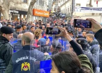 Deprem değil rantçı düzeniniz öldürdü’ eylemine polis saldırısı