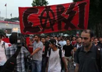 Çarşı’ya ‘terör’ davası açan savcı, ‘dolandırıcılık’ suçlamasıyla açığa alındı