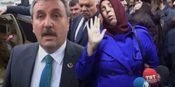 Muhsin Yazıcıoğlu’nun eşi Gülefer Yazıcıoğlu, Mustafa Destici’yi duruşma salonundan kovdu