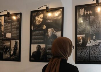 Türkiye’deki hak ihlalleri Belçika’da: Zulme uğuryan kadınların hikayeleri fotoğraf sergisinde