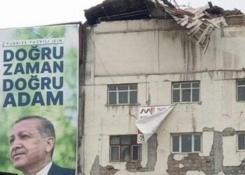 Hatay’da depremzedeler yürüdü: Unutmak yok, affetmek yok, helalleşmek yok!
