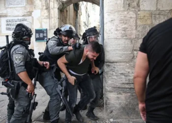 İsrail polisi, ramazanda terör estiriyor: Mescid-i Aksa’yı basarak, 450 Filistinliyi gözaltına aldı