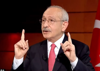 Kılıçdaroğlu’ndan Erdoğan’a: Sen 6. Filo’nun önünde secde ederken, ülkenin bağımsızlığını savunuyordum