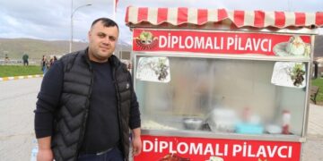 Bölümü birincilikte bitirdi: Bitlis’in ‘diplomalı pilavcısı’ da mülakat mağduru