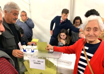 Avustralya’da ilk gün seçime rekor katılım: Sydney’de 2 bin 935, Melbourne’de ise 2 bin 730 kişi oy kullandı